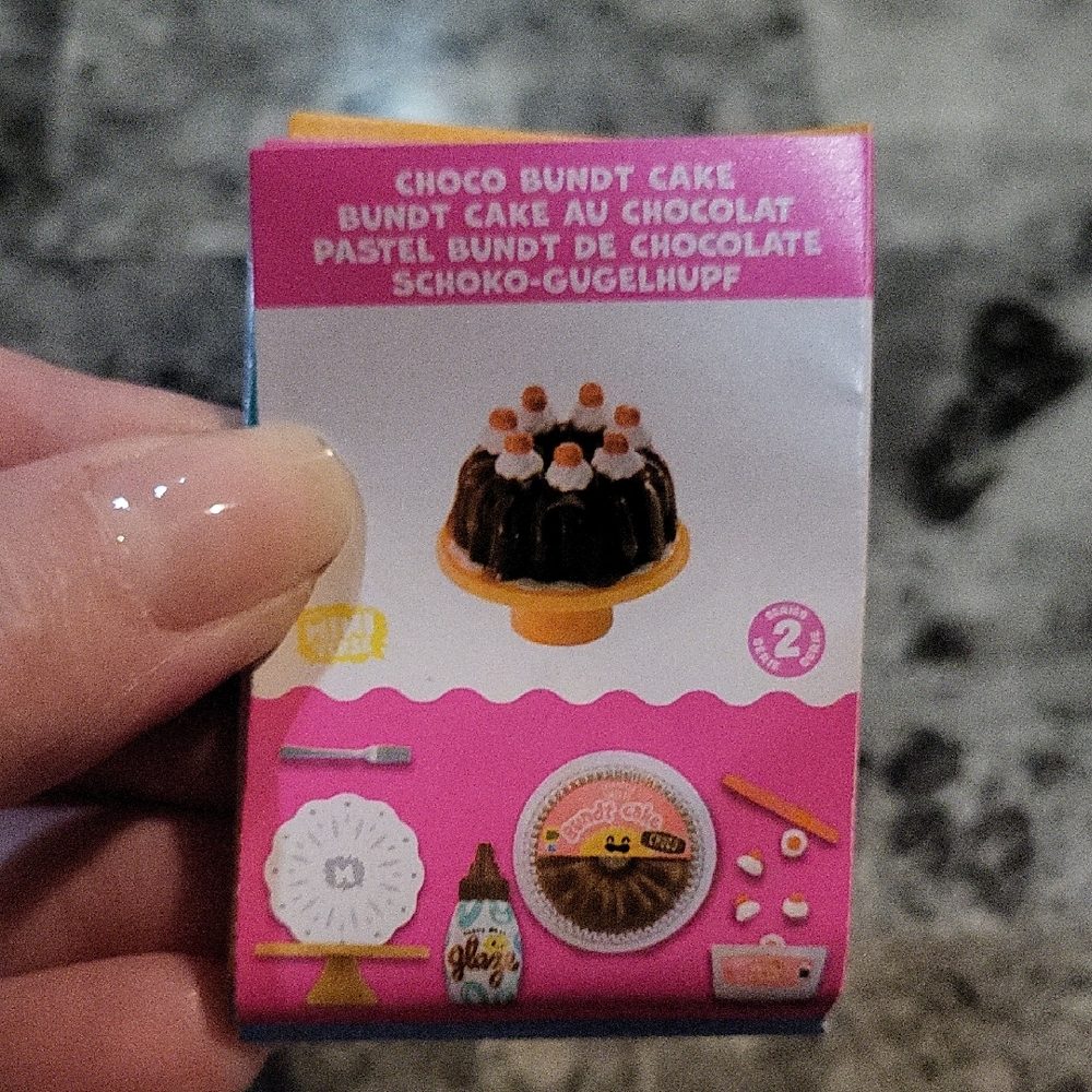 Miniverse Make It Mini Food Chocolate Bundt Cake